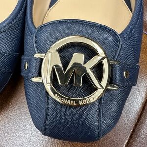 Michael Kors Navy logo flats. Size 7.5M women’s
